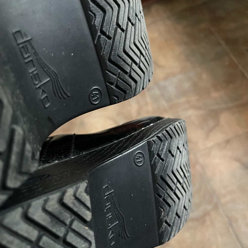 Black Shiny Dansko